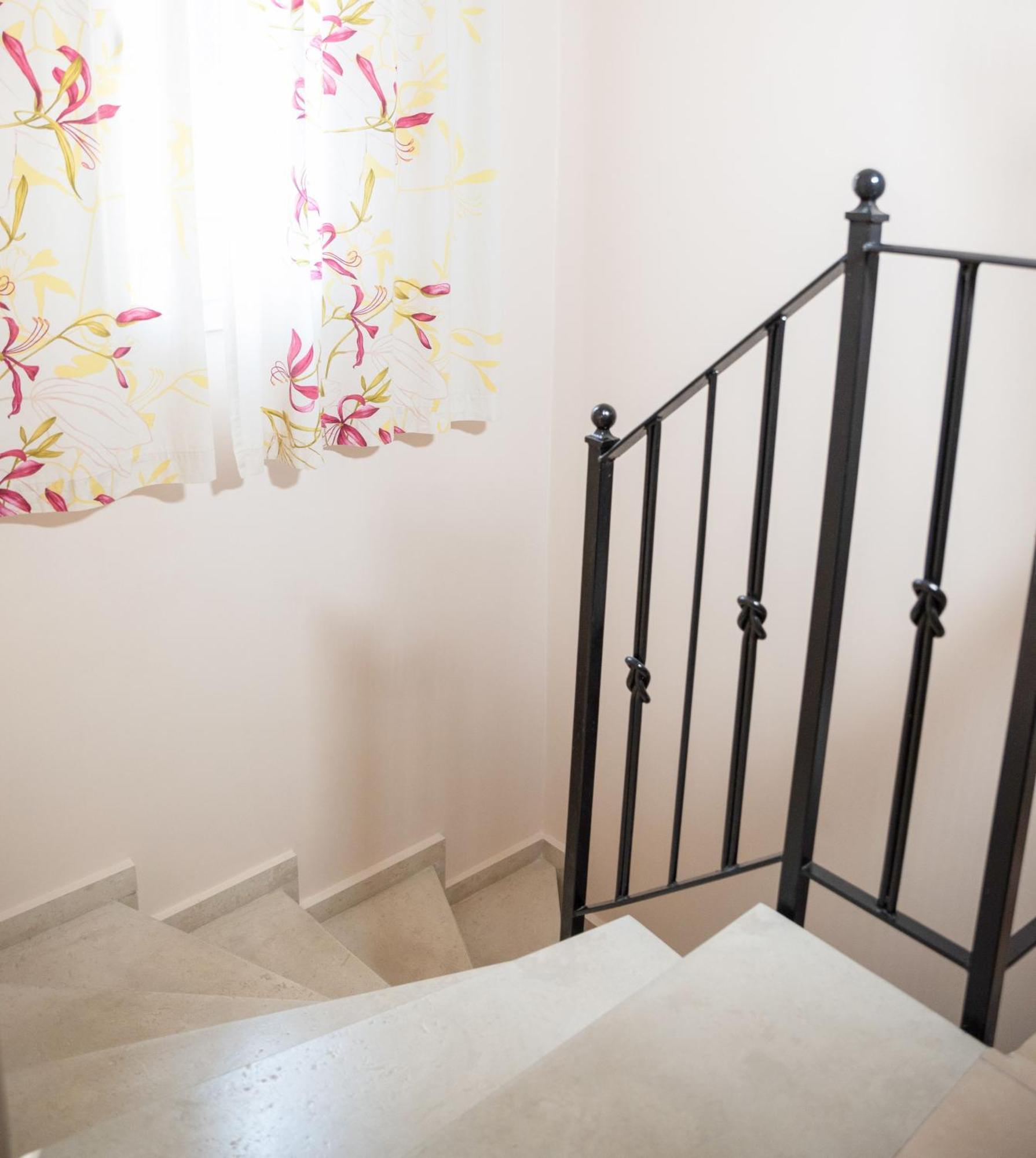 Solari Hill Maisonette Two Private Parking Alepou Екстер'єр фото