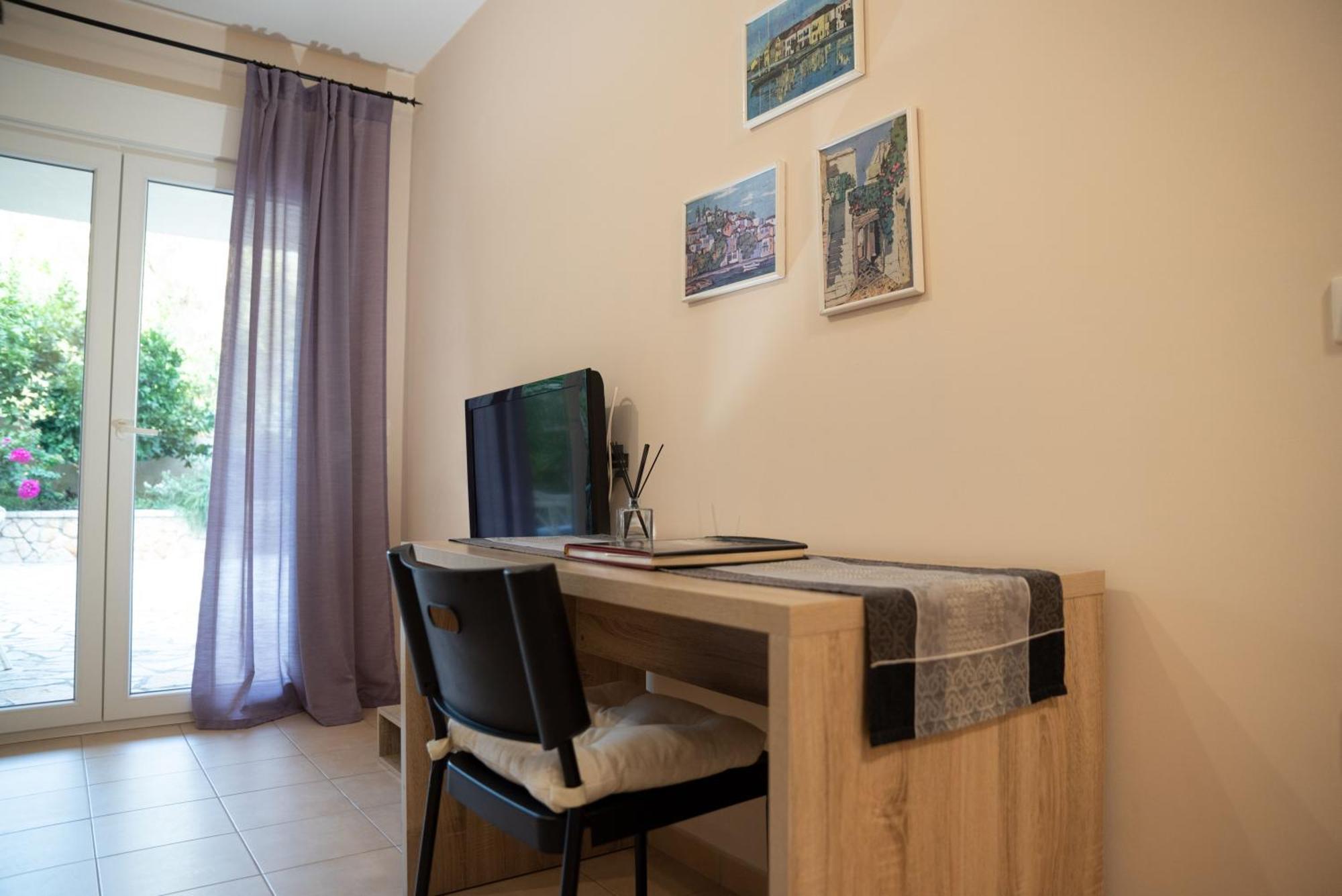 Solari Hill Maisonette Two Private Parking Alepou Екстер'єр фото